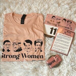 🩶5/$30 Strong Women 5K / 10K Peach Pink Short Sleeve Tee Size Small, Metal, Bib